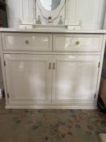 Schickes Weiss Lack Sideboard mit Spiegel und Schublade