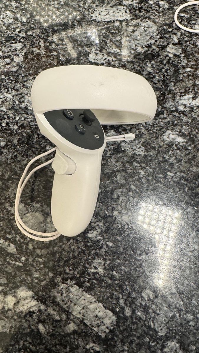 Meta VR Brille: Meta/Oculus quest 2 – Gebraucht aus Lauwil von Picolla1 3