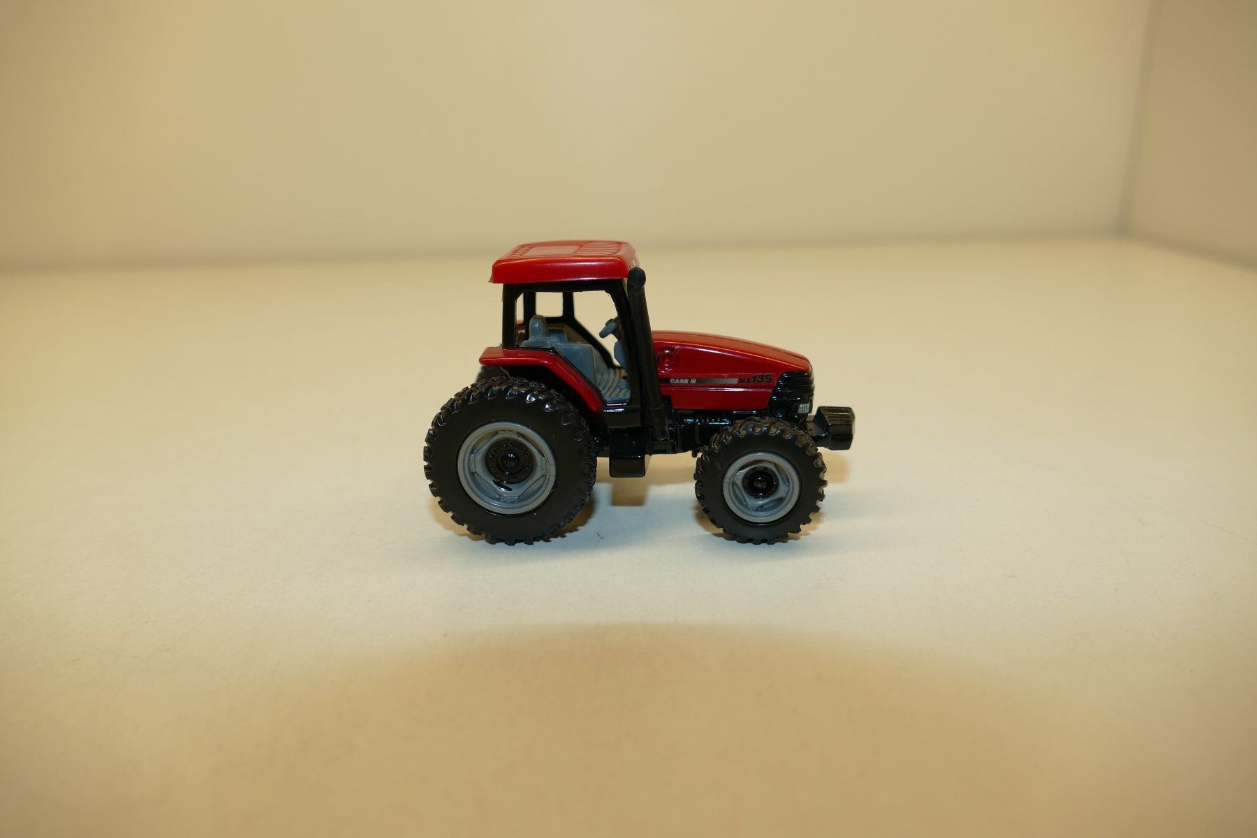 Kit di modellismo & Modellini statici: Metallmodel: Case MX135 Traktor – Nuovo (secondo la descrizione) da Niederhasli venduto da rail-duerst 3