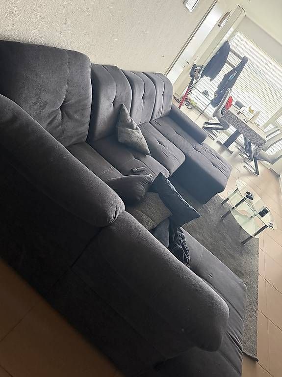 Sofas: Canapé dangle – D'occasion à Rossens FR par bri_npl2 1