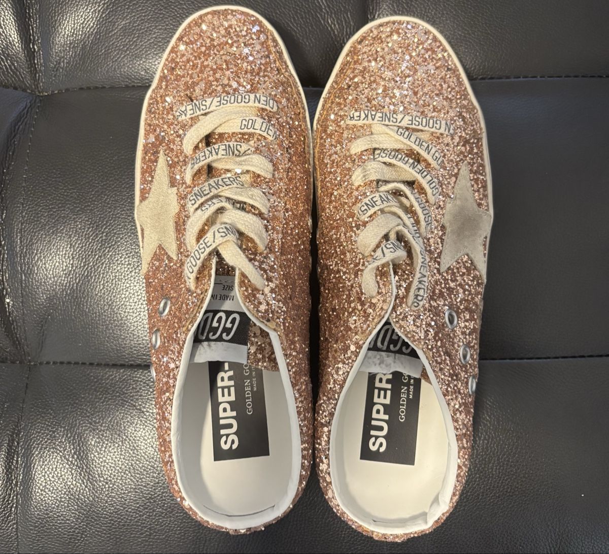 Golden Goose Scarpe da donna: Golden Goose Pink Glitter Sneakers – Usato da Chur venduto da Cuteclothes7k 1