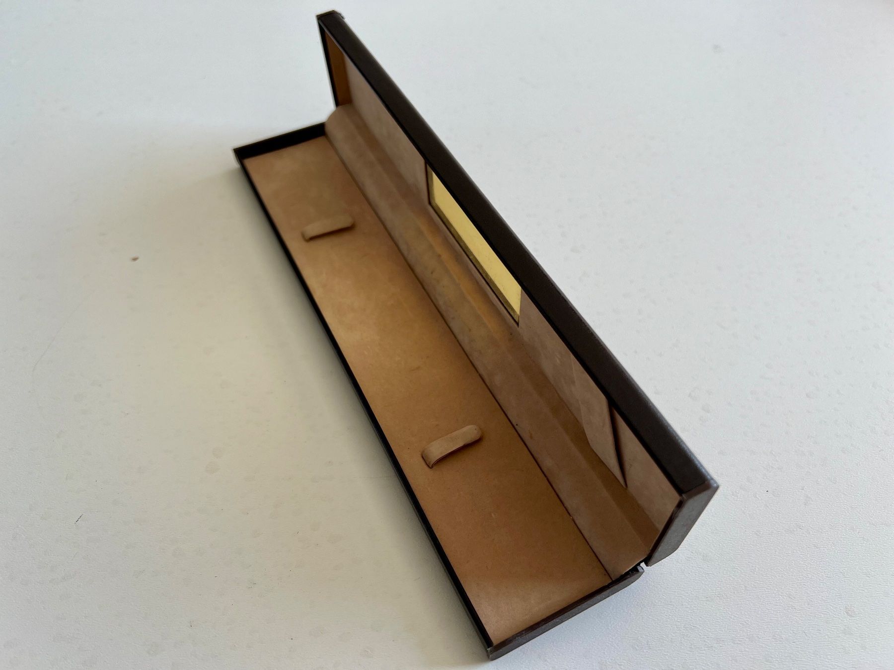 Longines Orologi: LONGINES vintage long brown simili leather box, small window – Usato da Mont-sur-Lausanne venduto da vmi_ym5l 2