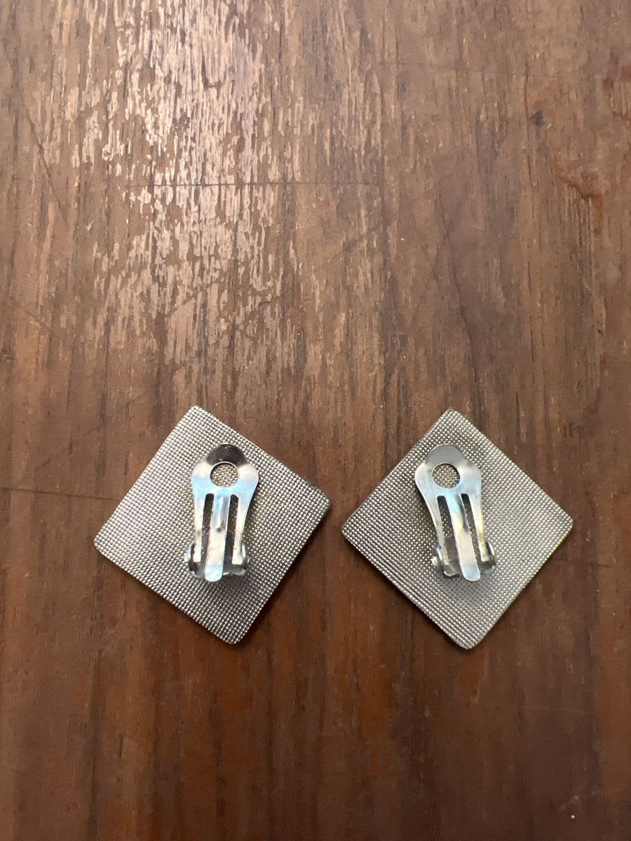 Ohrringe & -stecker: Elegante Vintage Ohrclips – Gebraucht aus Basel von oppo99 1