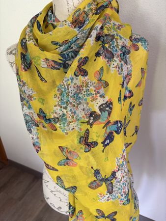 Grand foulard  - Schal - - motifs papillons - 170x110 cm