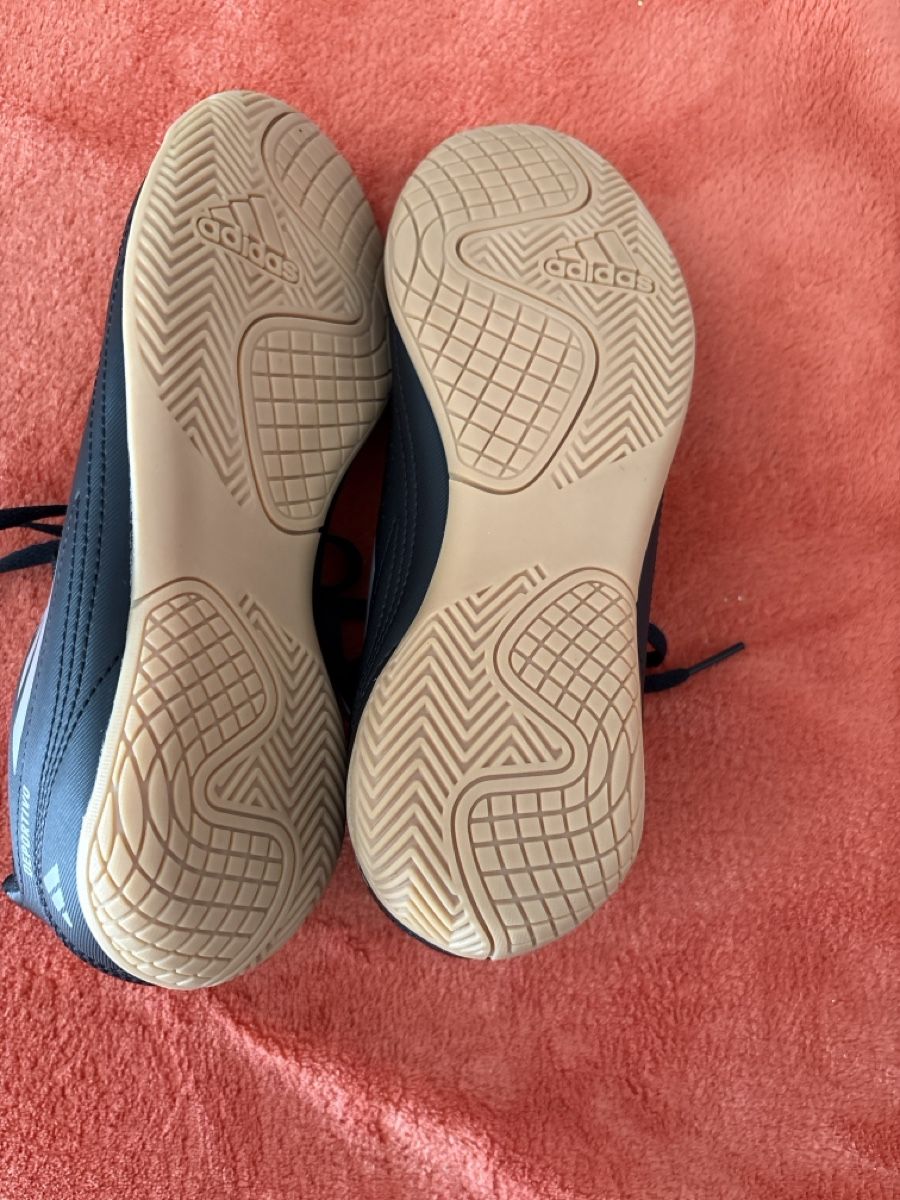 Scarpe per ragazzi: Baskets salle de gym Taille 36 - Bon – Nuovo (secondo la descrizione) da La Chaux-de-Fonds venduto da tuoro25 2