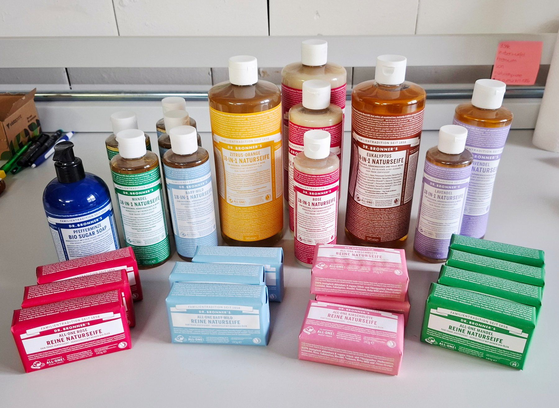 Douches: Grosses Dr. Bronner's Set Seifen – Neuf avec emballage d'origine à Vilters par Soda_95