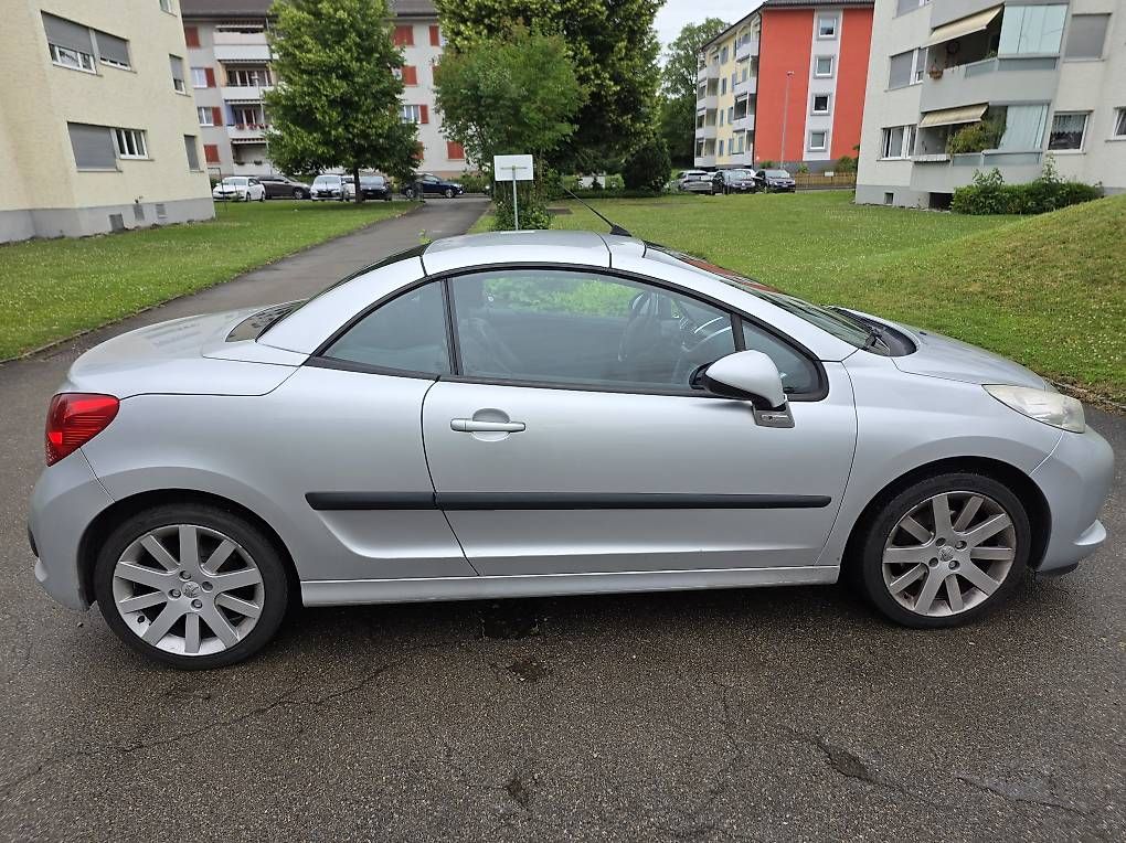 Autos: Peugot 207cc – D'occasion à Wil SG par giuletelli 2