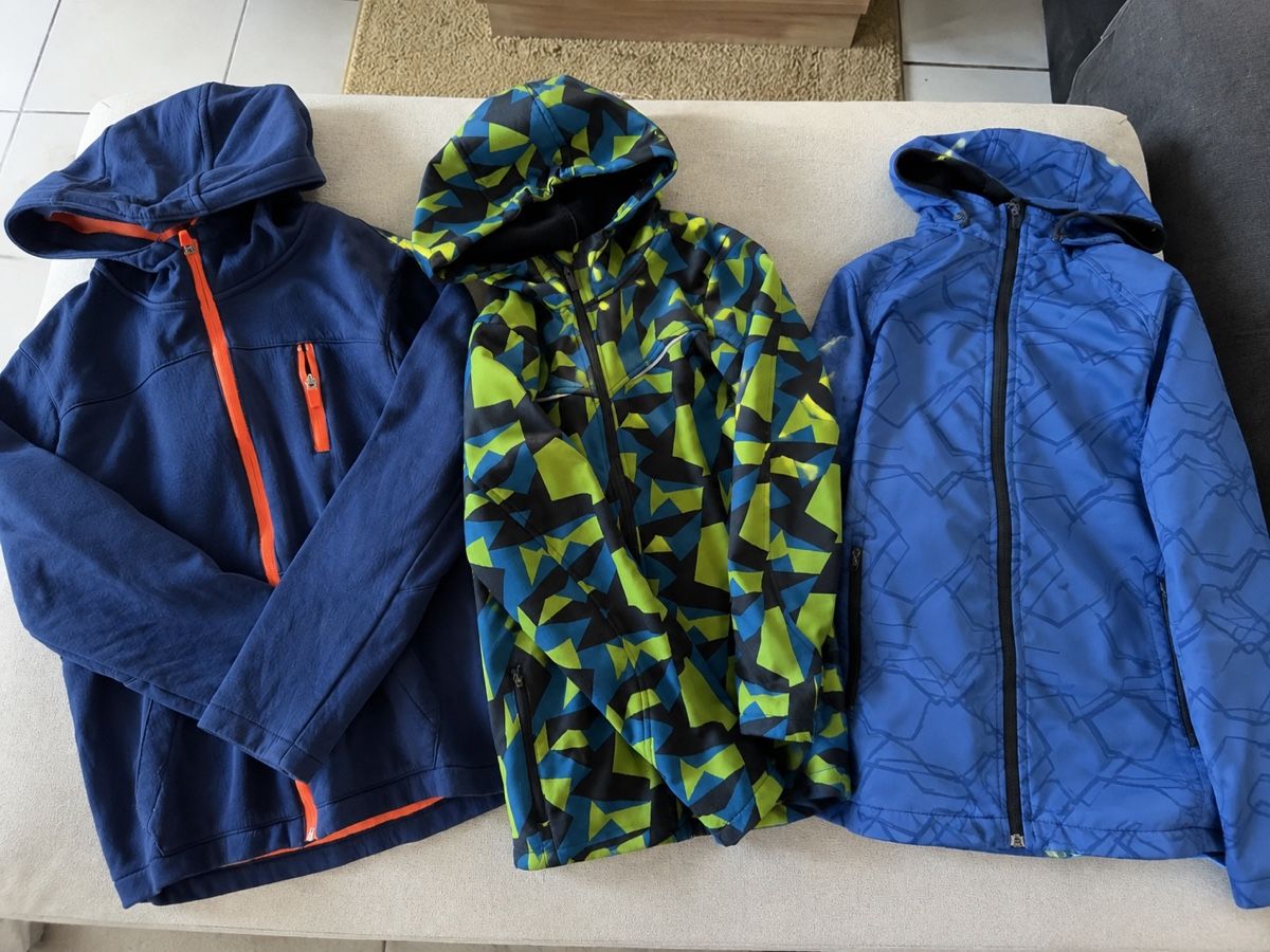Vestes & Manteaux: Lot de 3 vestes softshell T.152 – D'occasion à Riddes par Elina.