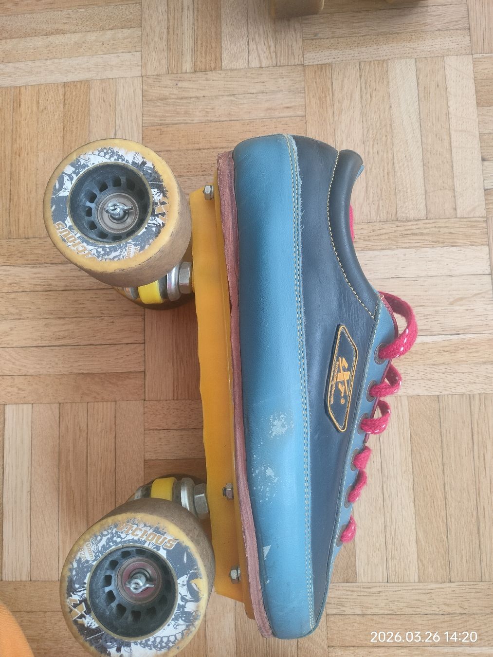Pattini in linea & Pattini a rotelle: Roller Skates quads – Usato da Basel venduto da vik_7qc8 2
