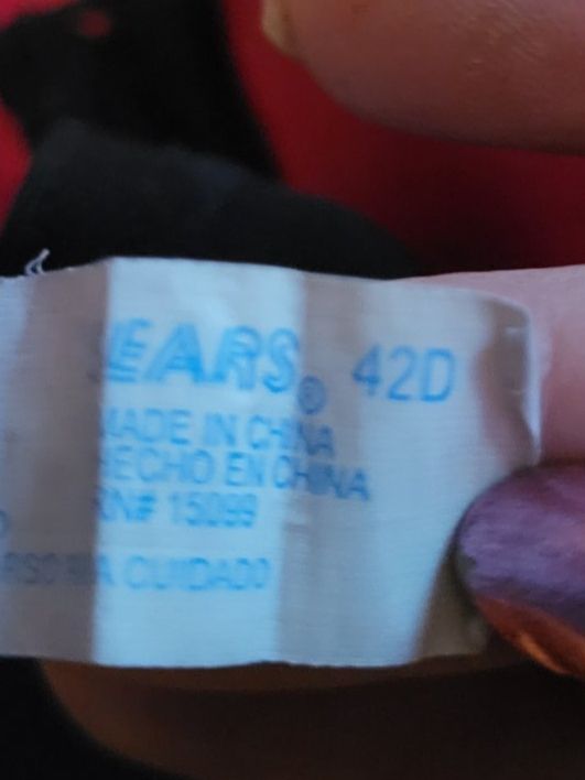 Kleiderpakete: 4 BHs ca. 95 C/D – Gebraucht aus Guggisberg von Aegertenlehn 2