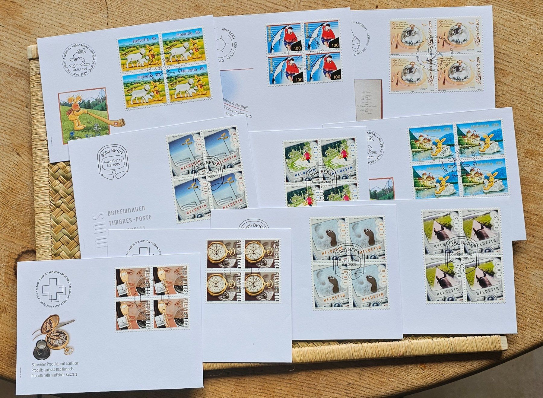 Tutti i francobolli: 10 FDC en blocs de 4, 2005 – Nuovo (secondo la descrizione) da Les Valettes venduto da Nuba1