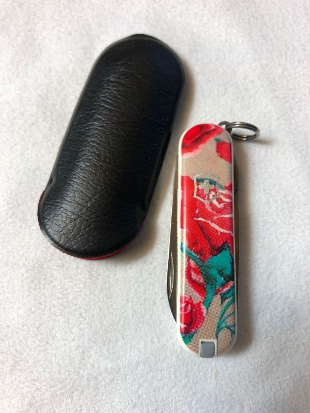 Victorinox Coltelli tascabile: Victorinox Classic Rose – Nuovo (secondo la descrizione) da Dallenwil venduto da jeni152 2