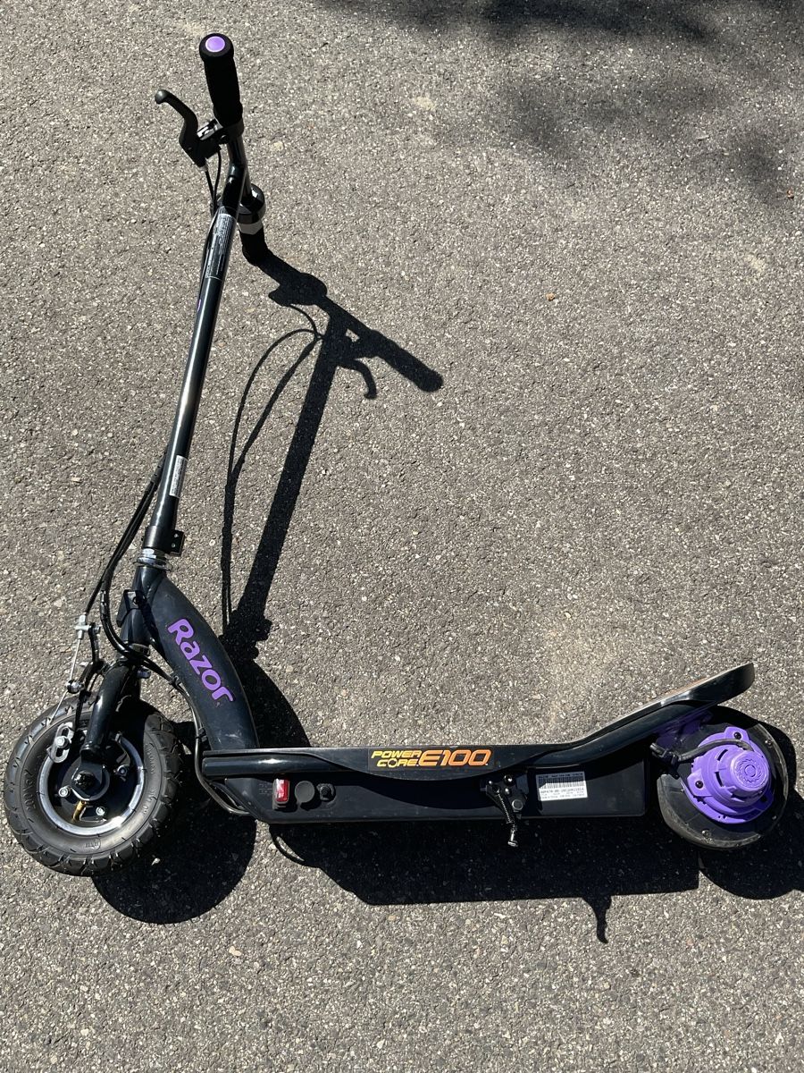 Scooter: Razor E - Scooter | Power Core e100 – Usato da Mettmenstetten venduto da lar_8ysy 1