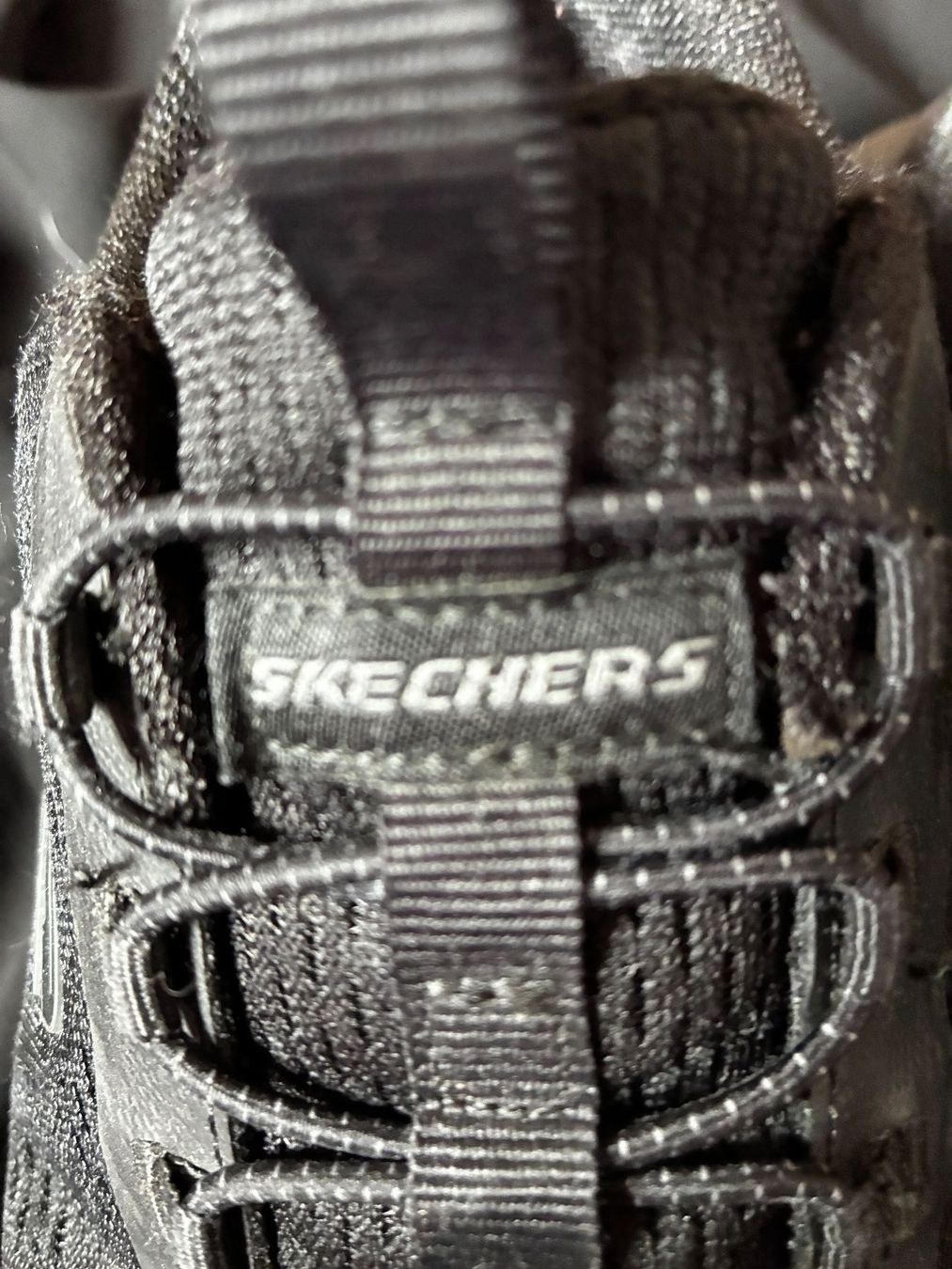 Skechers Chaussures hommes: Skechers noires flexibles T41 – D'occasion à Corcelles-près-Payerne par CyndelleMaiwen 1