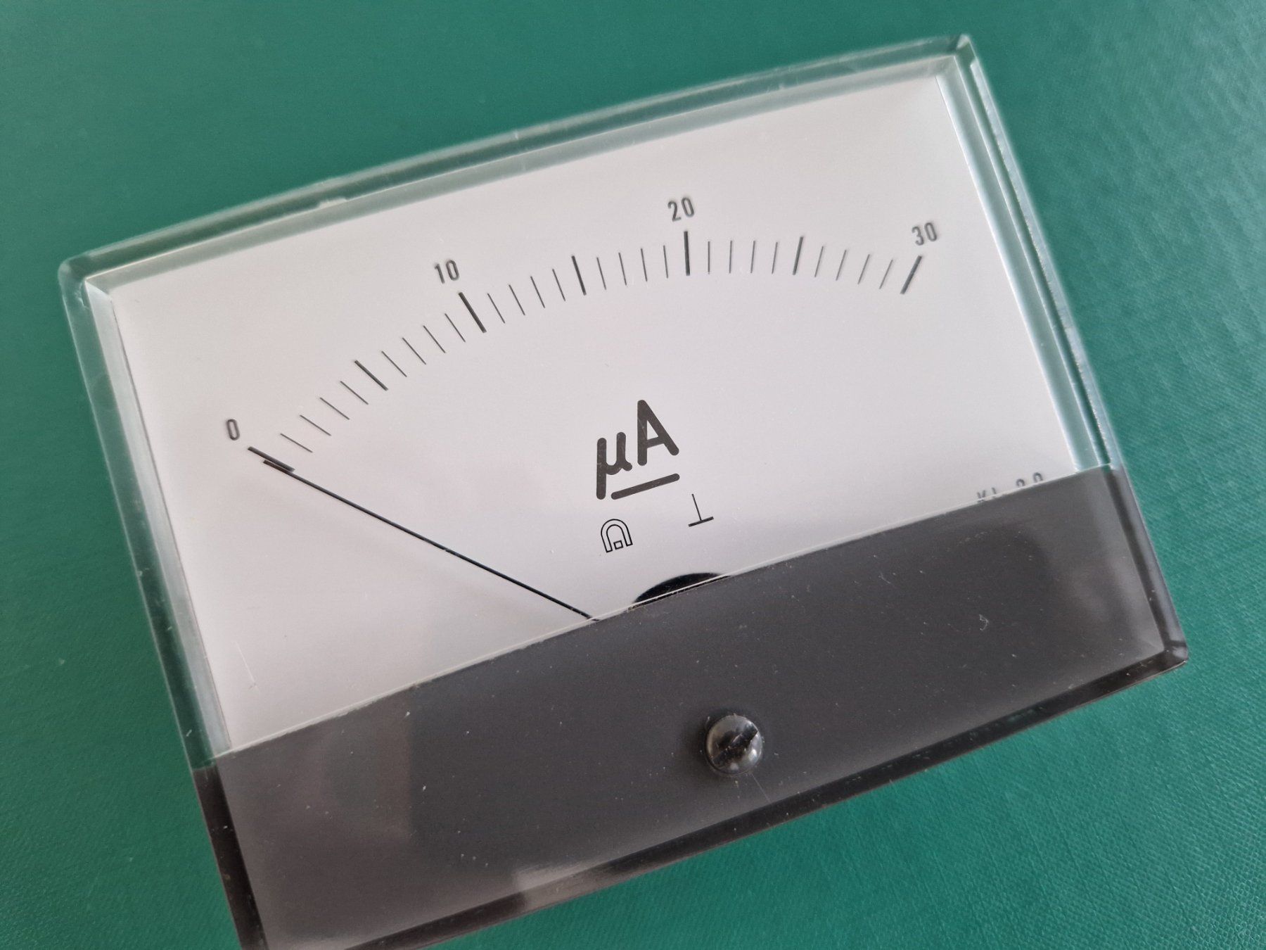 Messen: Drehspul-Messinstrument 30 uA DC – Gebraucht aus Uster von Andreas7