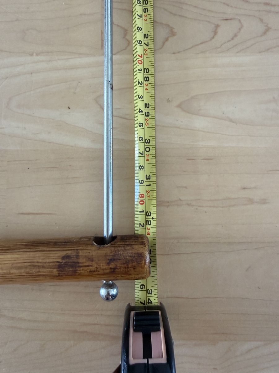 Autres accessoires: Wooden Hanging Rack with Metal Hooks  – D'occasion à Cham par cec_b78y 3