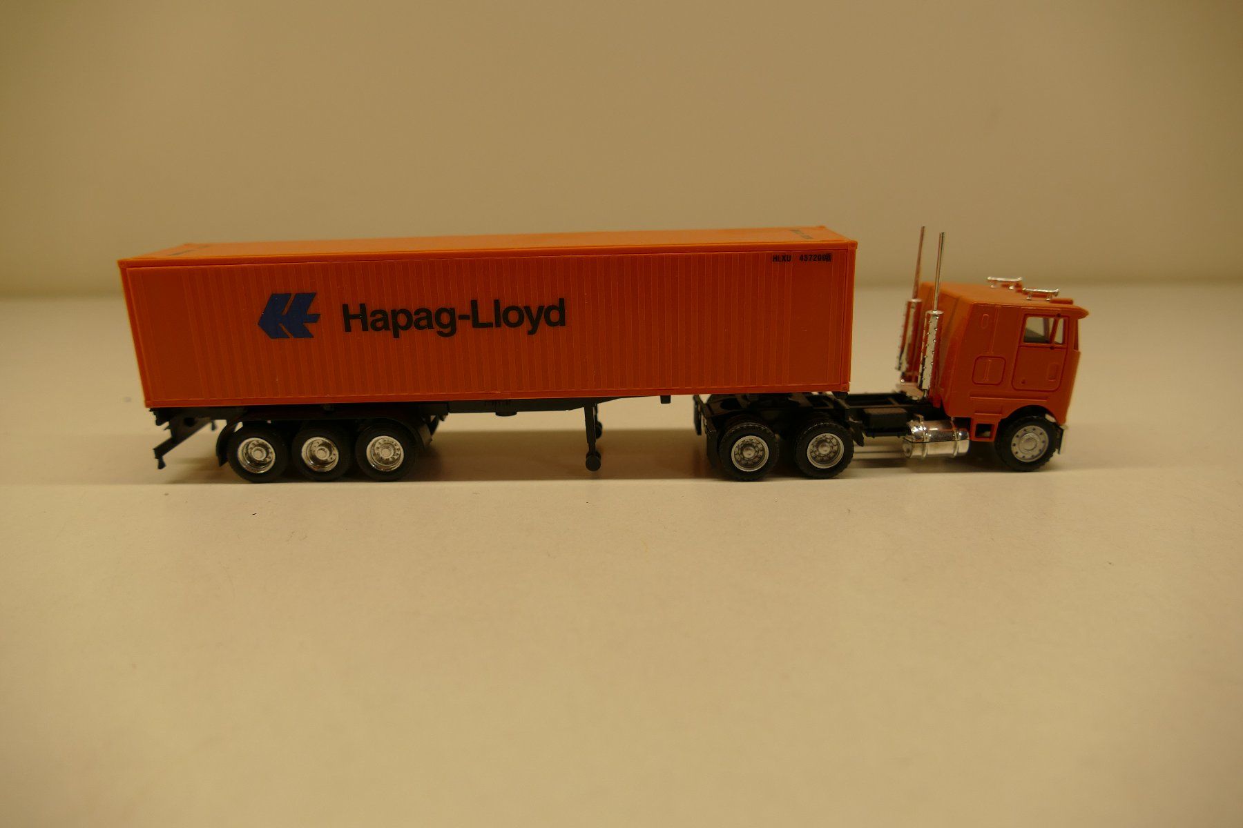 Modellini di ferrovie: Spur H0: US Container-Truck Hapag-Lloyd – Nuovo (secondo la descrizione) da Niederhasli venduto da rail-duerst