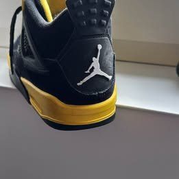 Jordan Scarpe per ragazzi: Jordan 4s, Grösse 38.5 / UK 5.5 – Nuovo (secondo la descrizione) da Wädenswil venduto da Luc2011 1