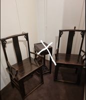 Holzstühle