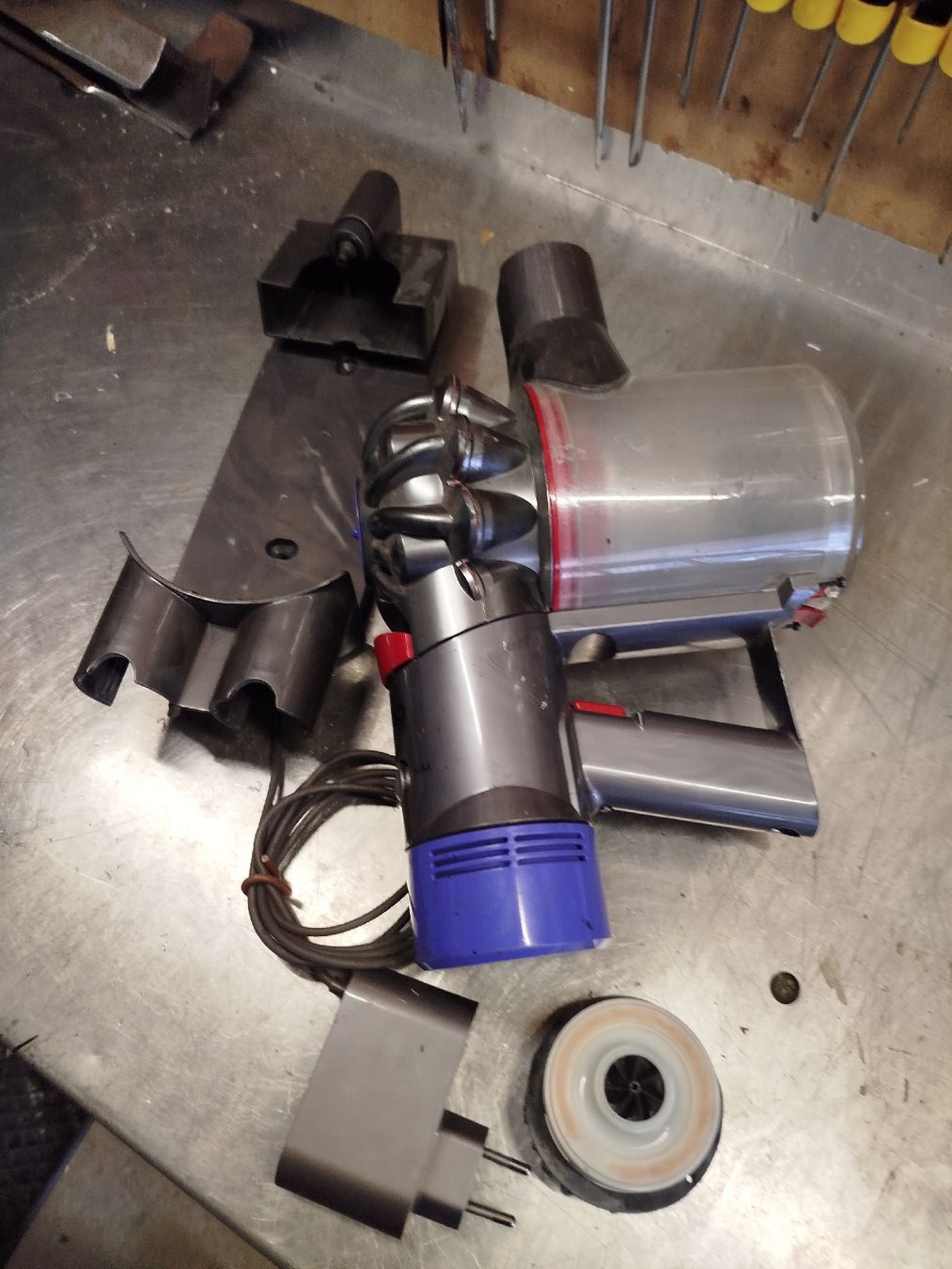 Dyson Aspirapolveri & Accessori: Aspirateur Dyson  – Difettoso da Flanthey venduto da berthgte 1
