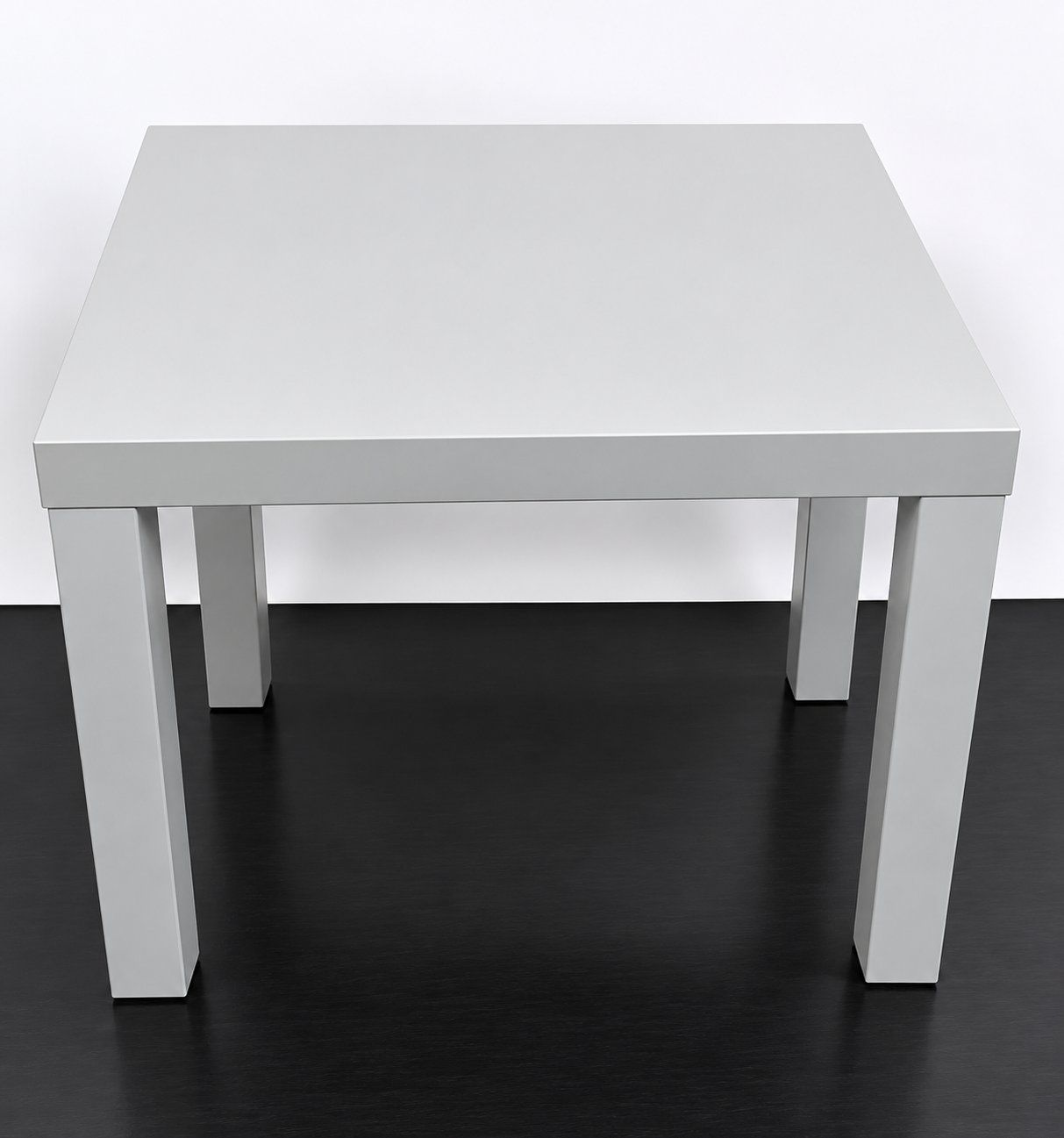 Tavoli: 2 tables basses carrées neuves – Usato da Domdidier venduto da lor_y8nv