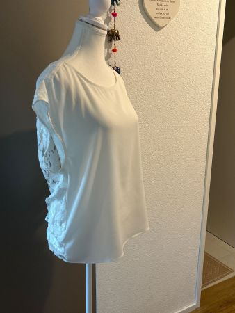 Kurzarm Shirt ecru mit Netzeinsatz - Stickerei