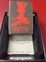 Zippo Feuerzeug mit „Hottie“-Motiv