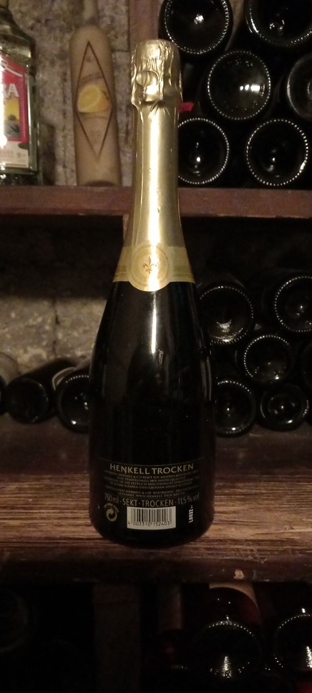 Vino: Henkell trocken dry-sec – Nuovo (secondo la descrizione) da Le locle venduto da juliensaran 3