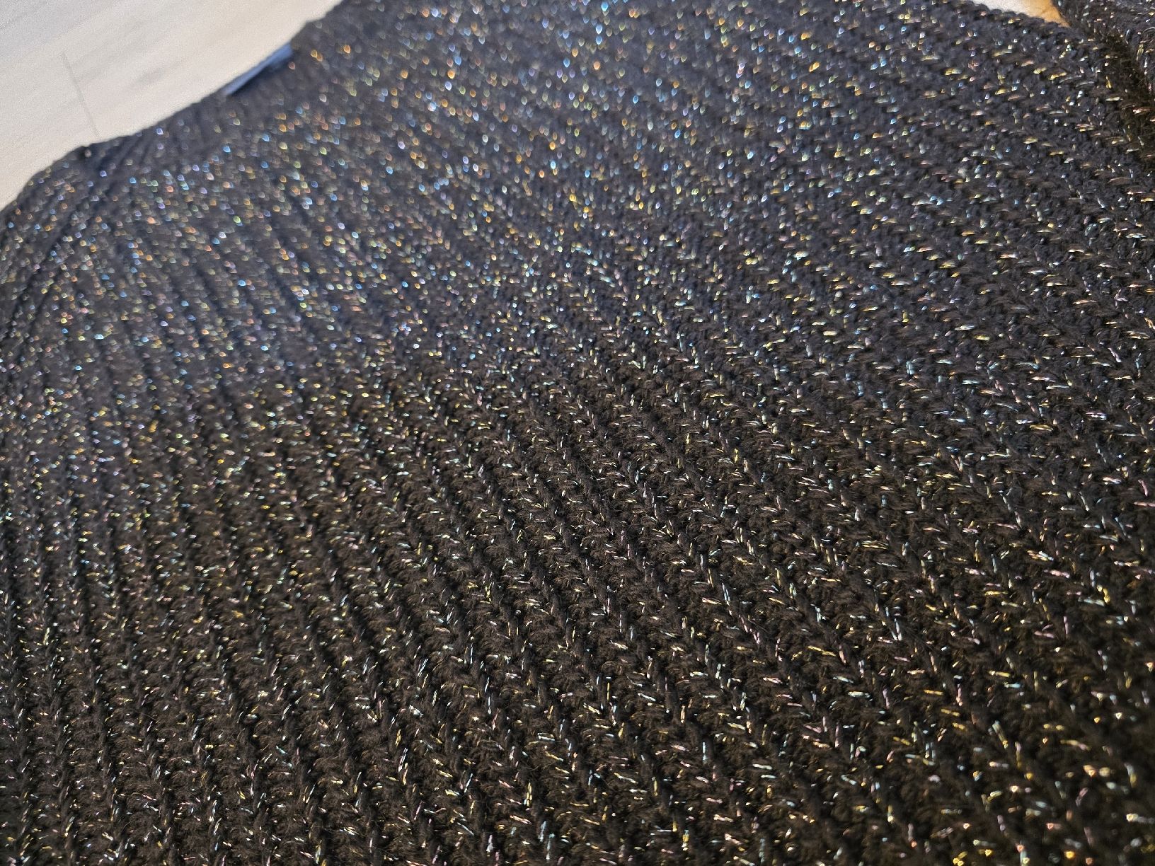 Pullover & Sweatshirts: Schwarzer Strickpullover mit Glitzer S – Gebraucht aus Wigoltingen von Zuckerfee84 1