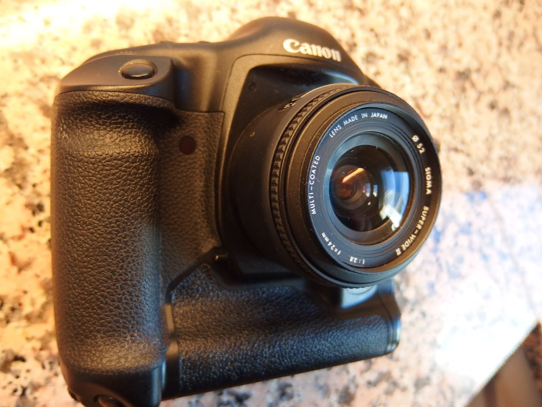 Canon Fotocamera: Canon EOS-1Ds , PRO BODY + Obj. 24 mm , Full-Frame – Usato da Lausanne venduto da asdyx 1