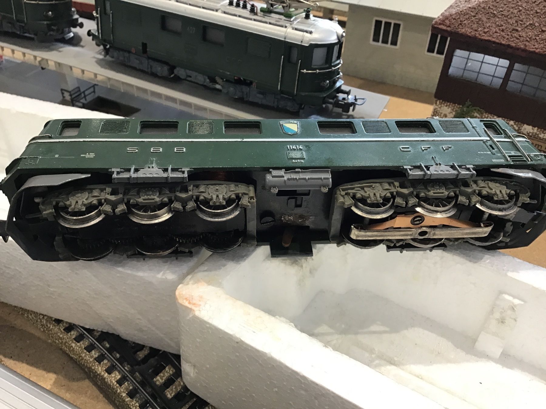 Märklin Modelleisenbahnen: SBB Ae 6/6 ZÜRICH MÄRKLIN – Gebraucht aus Männedorf von Spezial-Modelle 1