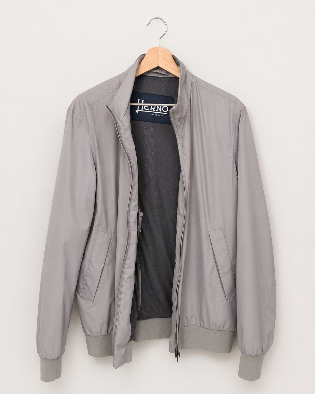 Herno Giacche: Herno Jacket Taupe / Grey Men – Usato da Kilchberg ZH venduto da and_d6s2