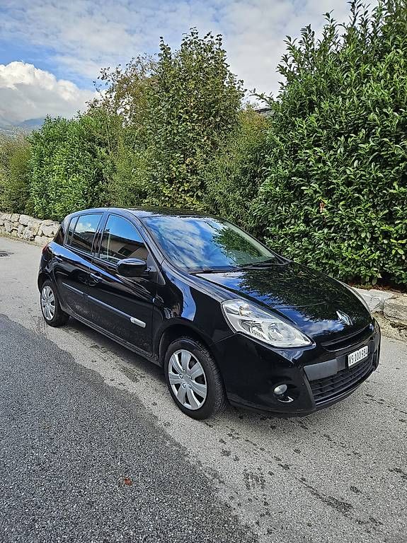 Renault Automobili: Renault Clio 3 Expertisée – Usato da Bramois venduto da Jonv9