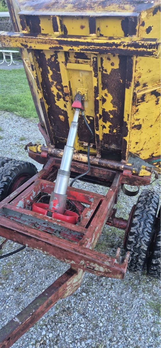 Autoribaltabili: Kipper für Traktor – Usato da Steg im Tösstal venduto da flon02 4