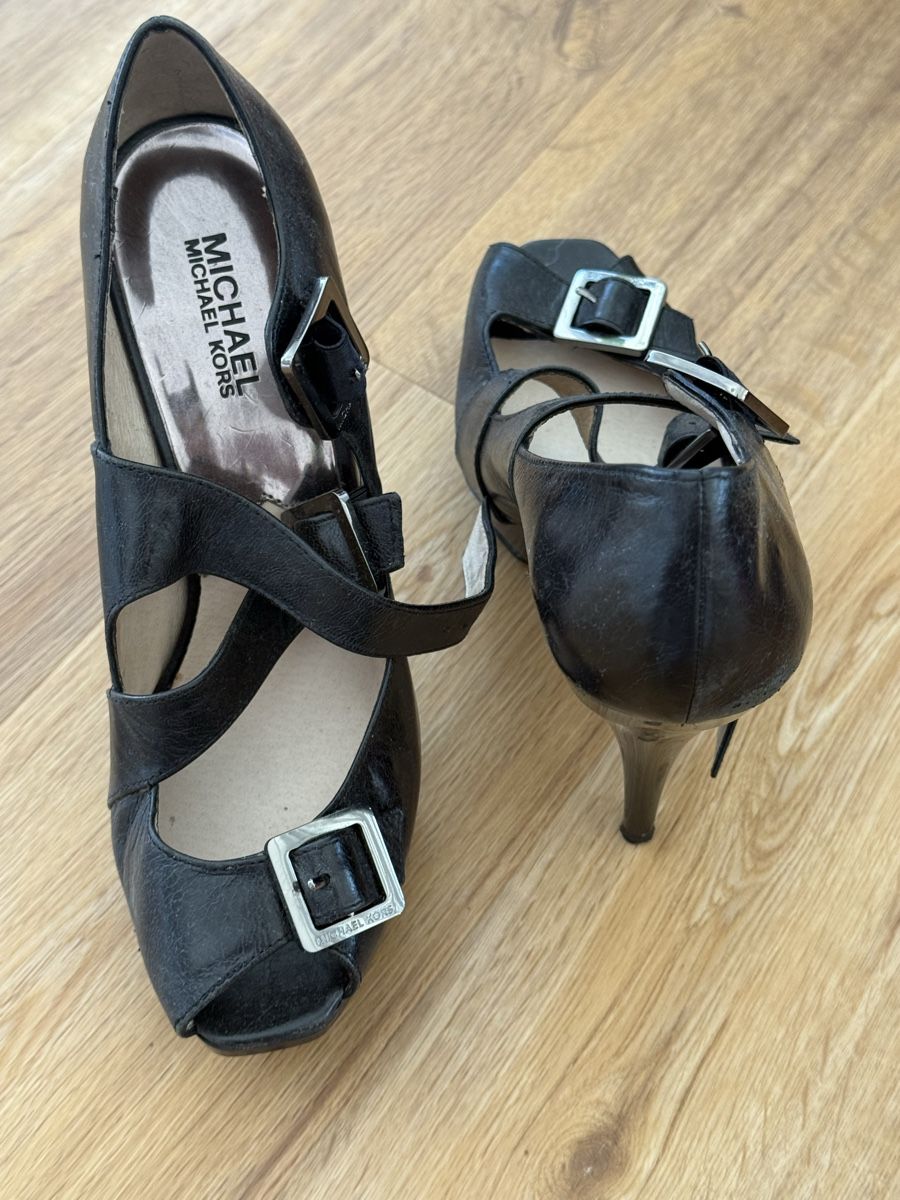 Michael Kors Chaussures femmes: Michael Kors Heels – D'occasion à Wallisellen par gin_9htl 3