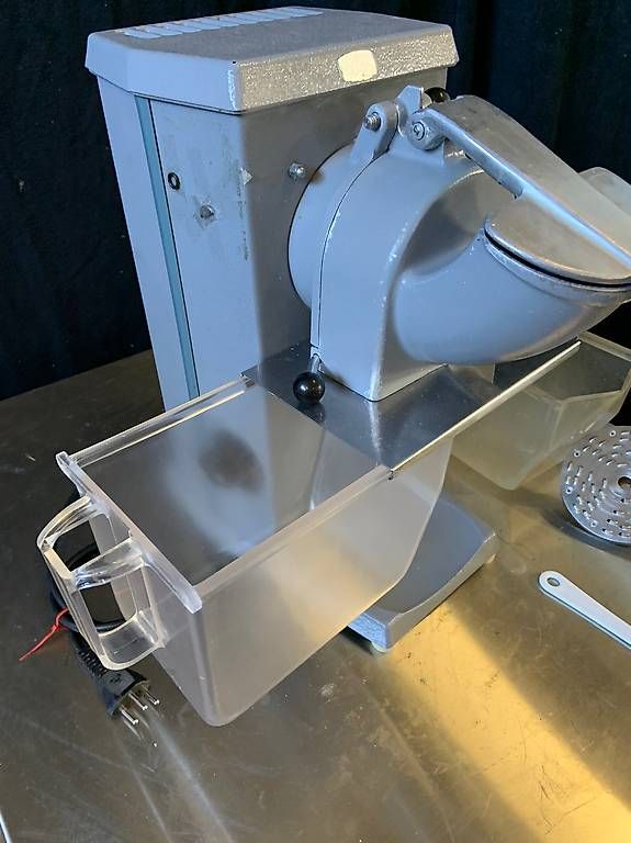 Küchengeräte: Käseraffel Santos Reibe Gastro  – Gebraucht aus Burgdorf von dkwhummel 3