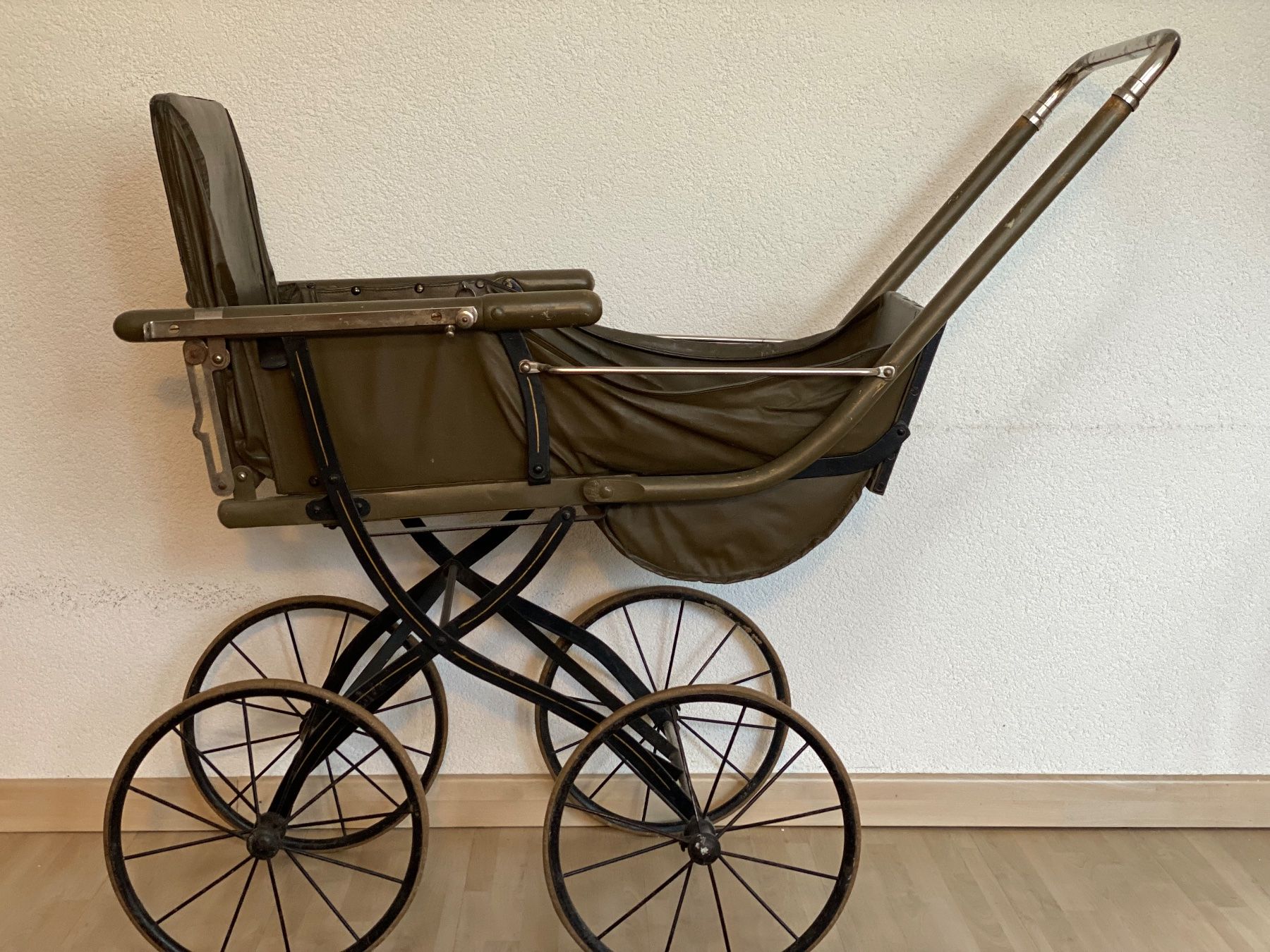Carrozzine: Antiker Kinder-Sportwagen – Usato da Rorbas venduto da tun_m7fz 2