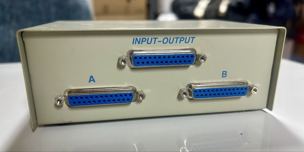 Alimentation électrique: [GUT & GÜNSTIG]: Data Transfer Switch inkl. 3 Kabel – D'occasion à Arni AG par CreaFlex 1