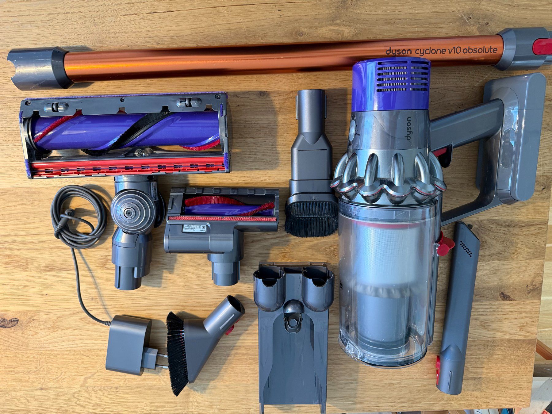 Dyson Aspirateurs & Accessoires: Dyson V 10 – D'occasion à Bern par gsx-trade