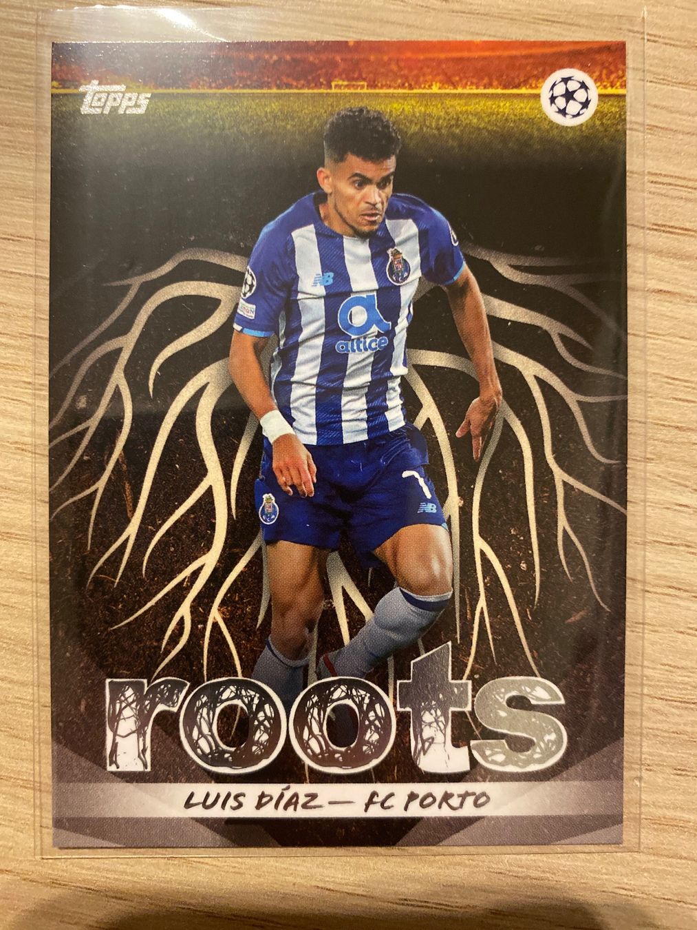 Topps Carte collezionabili: Topps UCC Flagship 25/26 Luis Diaz Roots – Nuovo (secondo la descrizione) da Zürich venduto da BVBWINNER