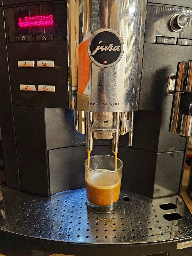 Jura Macchine per caffè & Macchine per espresso: Jura S901 OT – Usato da Zürich venduto da mimi_zh 7