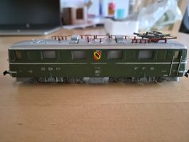 Modelleisenbahn SBB Lokomotive grün gebrauchter Zustand