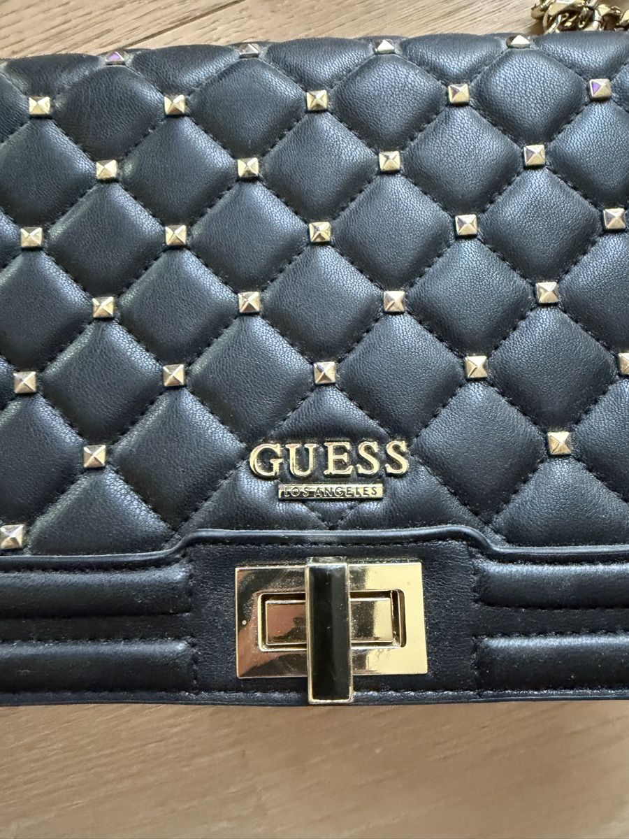 Guess Taschen: Black Guess Bag AUTHENTIC – Gebraucht aus Horgen von ali_9w9p 1