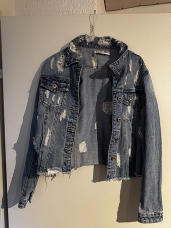 Studio Monday Jeansjacke Gr. S – Destroyed Look Hellblau 