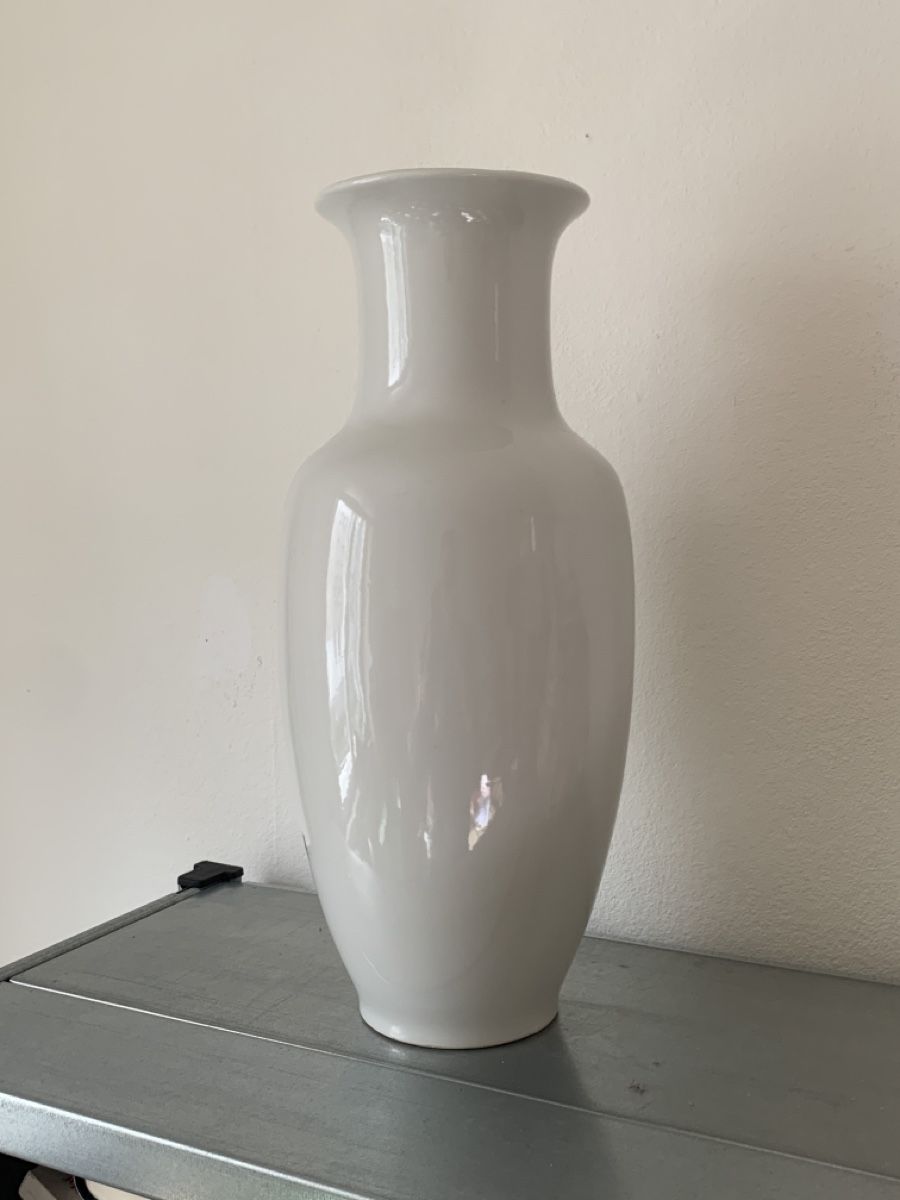 Vasen & Gefässe: Große Balauster-Vase blanc de chine – Gebraucht aus Basel von Amechan. 6