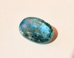 Edler, natürlicher Indigolith Turmalin, facettiert, 2,585ct.