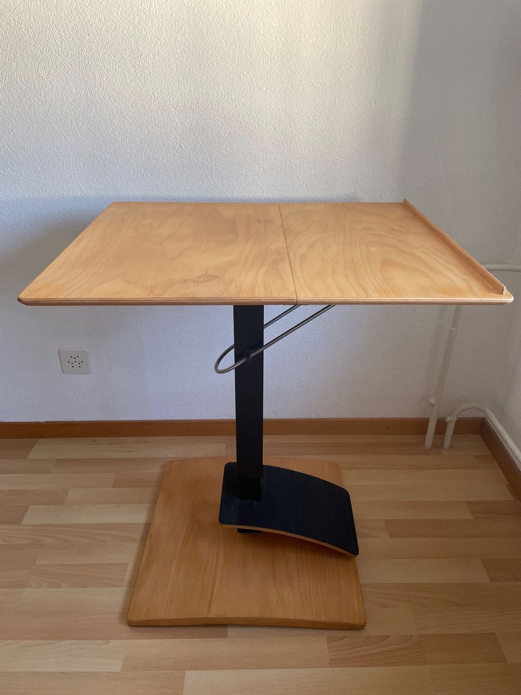 Scrivanie: Stehpult Moizi 25 – Usato da Luzern venduto da challenge1000 1