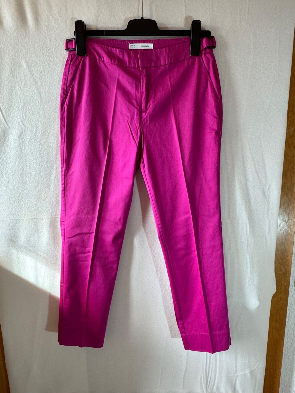 Pantaloni: pinke Hose von Sfera Gr. 38 – Usato da Grosswangen venduto da second_hand_dress