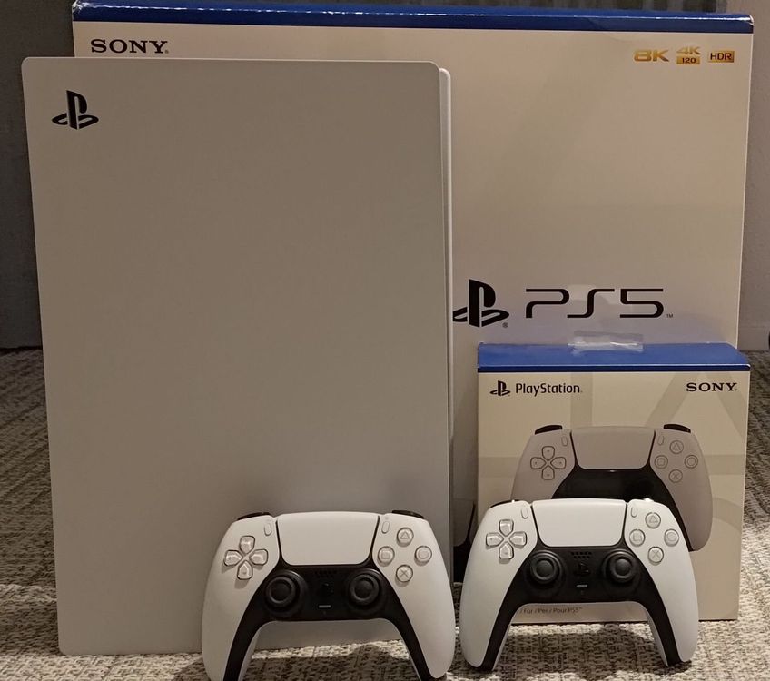 PS5 disc edition + 2 DualSenses - excellent état | Kaufen auf Ricardo