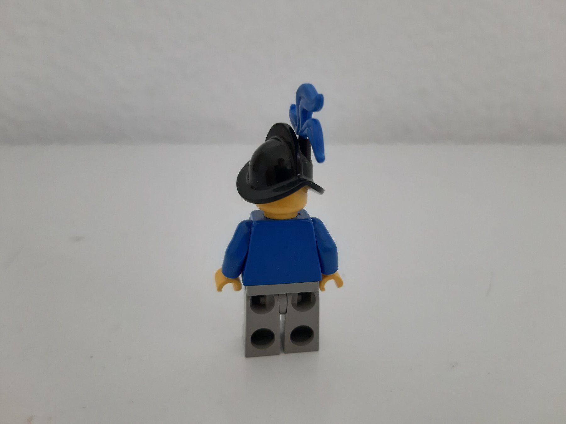 Lego Figuren: Lego Figure Pirate Blue Jacket – Gebraucht aus Buchs SG von Bray_Law 1